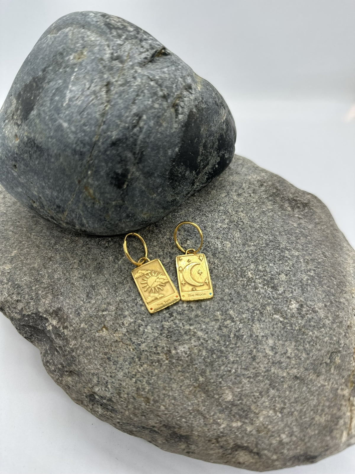 OLIVIA FRASER-BELL- Drop tarot card Sun & Moon earrings